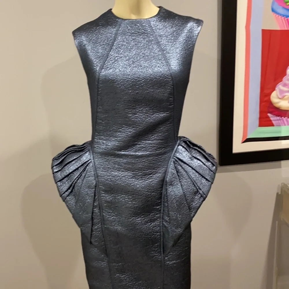 Super cool dress - Picture 1 of 7